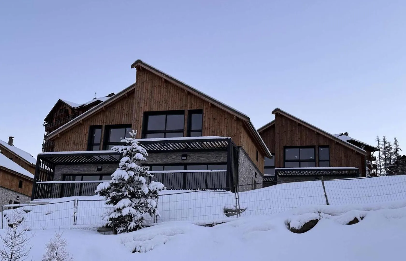 Residence Terrasse De Risoul - Magnifique Chalet De Standing Neuf Avec Vue Panoramique Au Depart Du Teleski Mae-9801